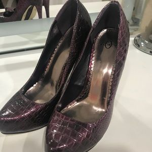 Joey patent leather pumps